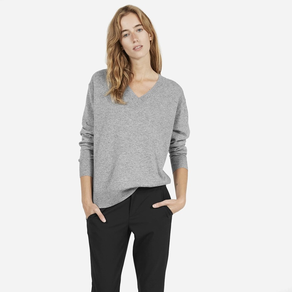 Everlane The Cashmere V-Neck Grey Base - Size XS